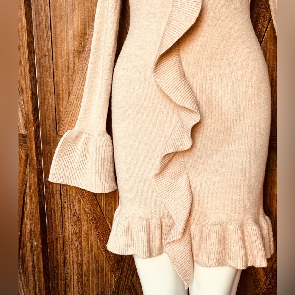 Elegant sz M Knit Beige Cream Luxe Dress - Picture 4 of 11